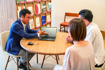 店内の様子・相談ブース